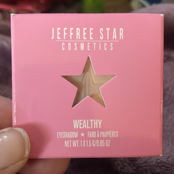 Empty palette and 5 nude colors - Picture 2 of 6